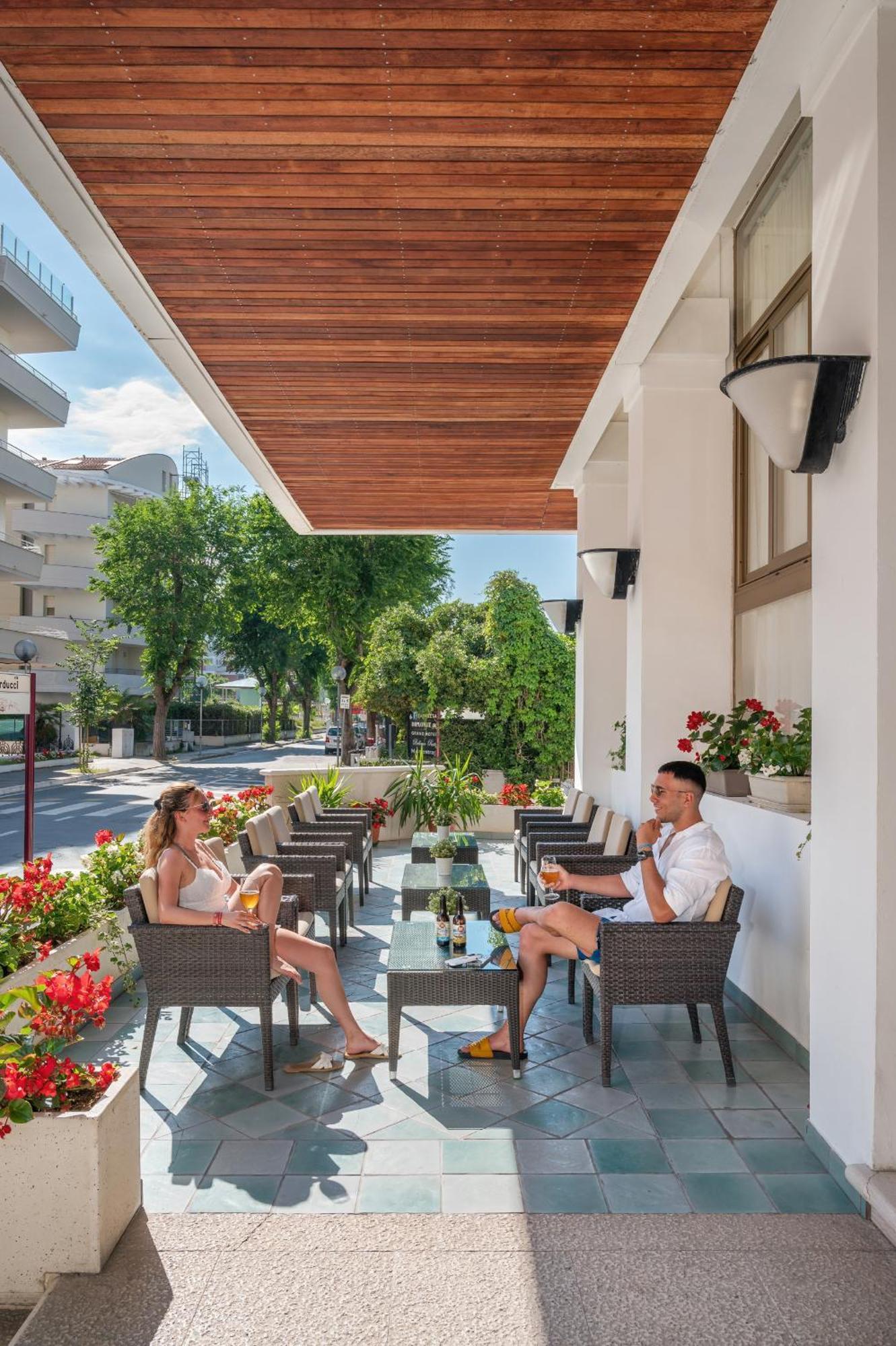 Hotel Universal Cattolica Exterior photo